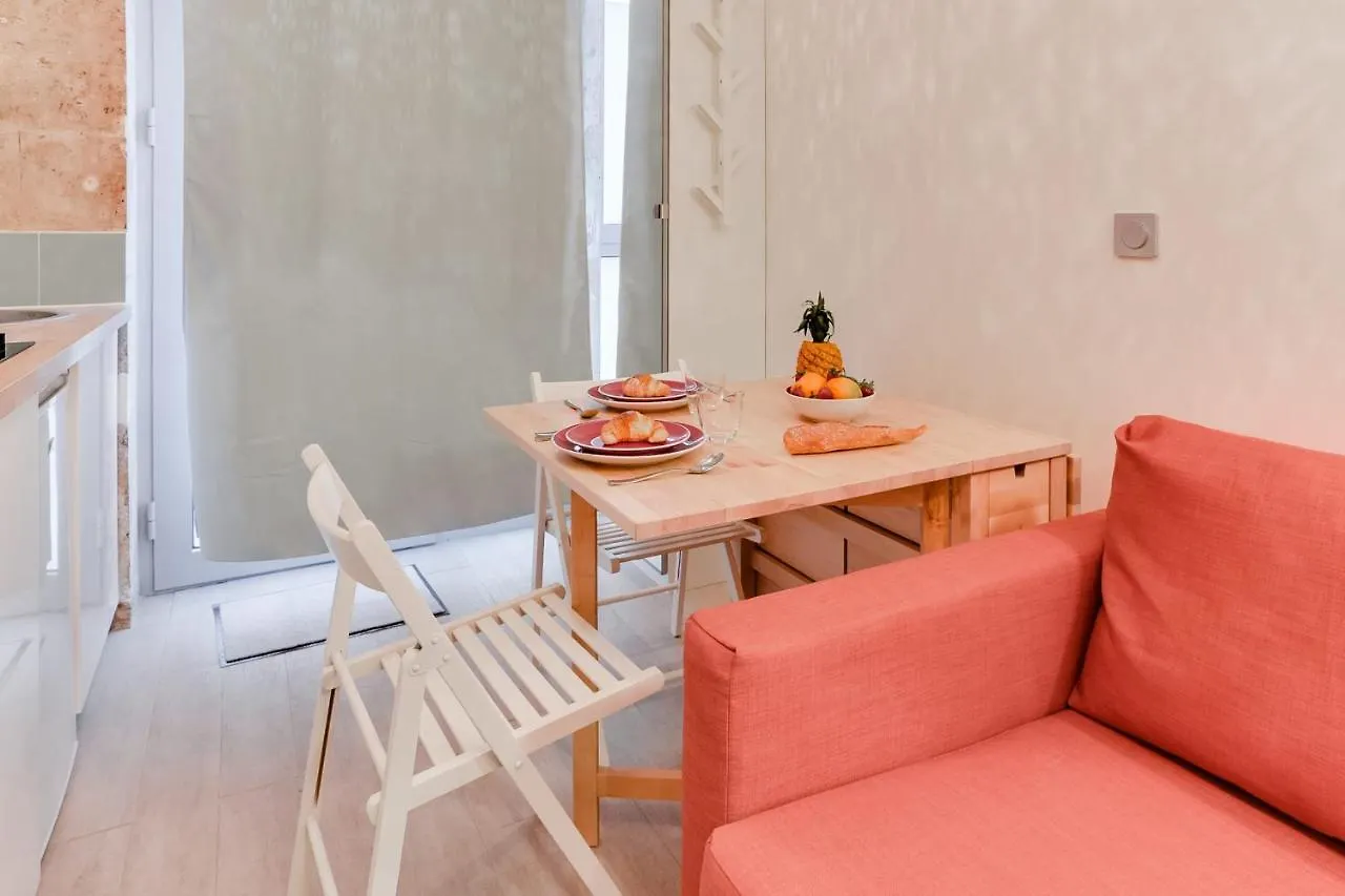 Studio Near Le Moulin Rouge And Montmartre Paris Lägenhet